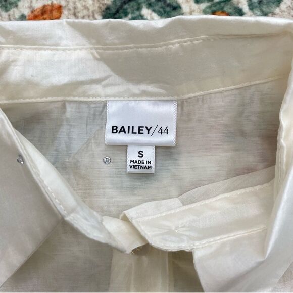 BAILEY 44 Semi Sheer Button Down Top With Rhinestone Accent Size Small - Picture 8 of 10